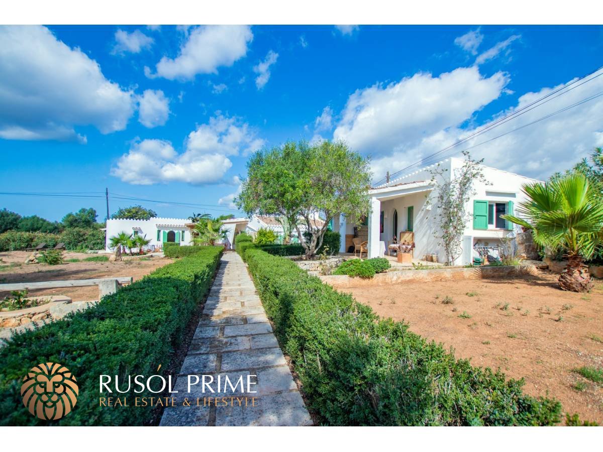 4 bedrooms Finca in Sant Lluis, Spain No. 1456