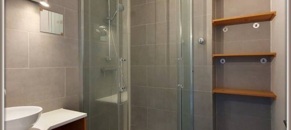 2 Schlafzimmer Wohnung in La Chapelle-Saint-Luc, France, Nr. 48504 13