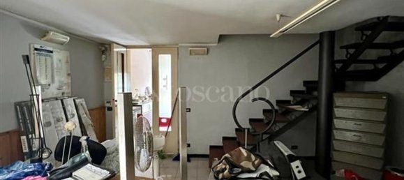 4 rooms Commercial property in Catania, Italy No. 162556 9