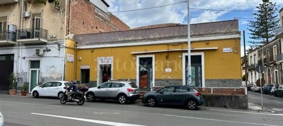 4 rooms Commercial property in Catania, Italy No. 162556 17