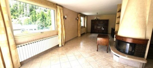 6 bedrooms House in Jura, France No. 354110 4