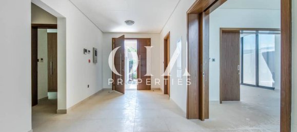 4 bedrooms Villa in Yas Island, UAE No. 25818 13