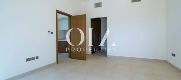 4 bedrooms Villa in Yas Island, UAE No. 25818 9