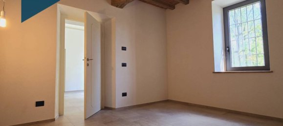 6 bedrooms House in Gazzola, Italy No. 282045 31