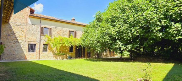 6 bedrooms House in Gazzola, Italy No. 282045 9