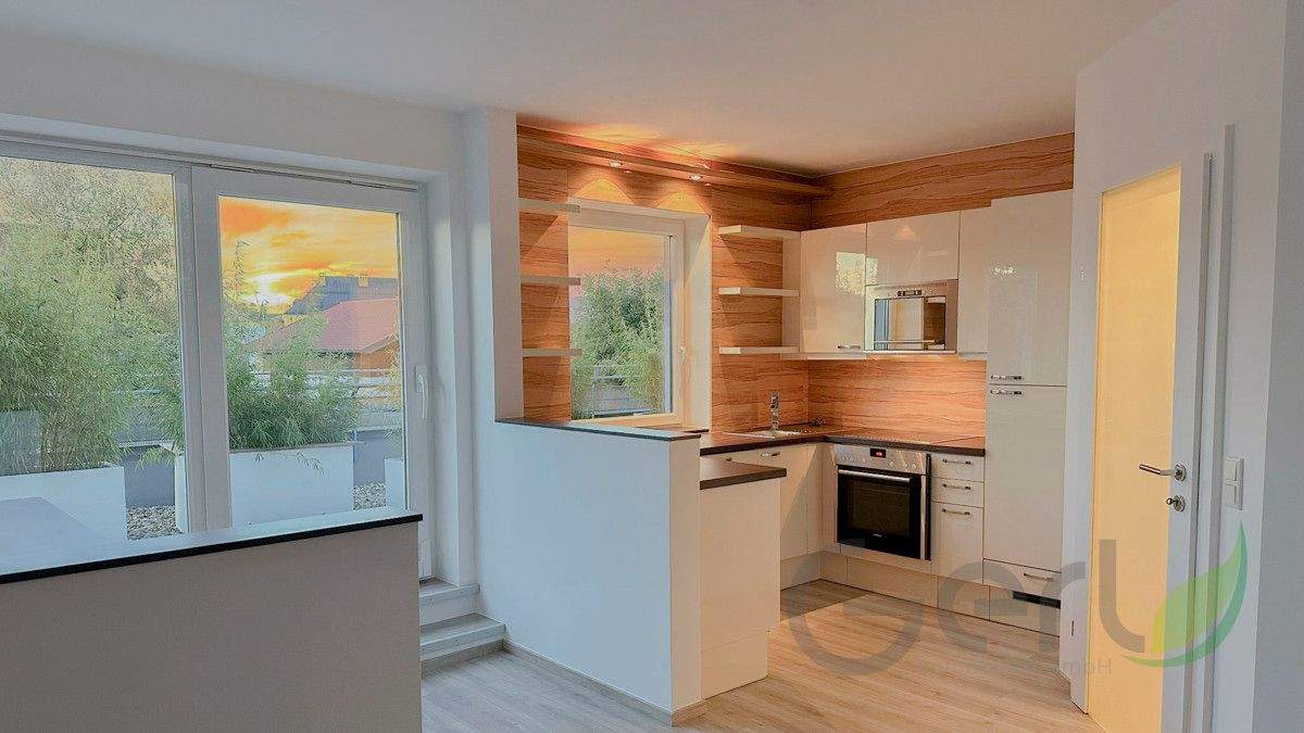 3غرفة شقة في Seekirchen am Wallersee, Austria رقم 185247