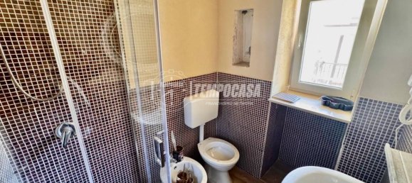 2 Schlafzimmer Wohnung in Naples, Italy, Nr. 272646 9