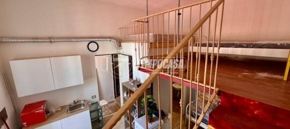 2 Schlafzimmer Wohnung in Naples, Italy, Nr. 272646 17