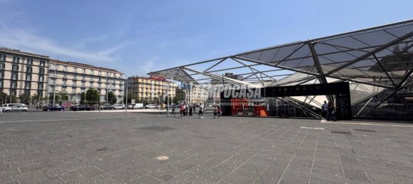 2 Schlafzimmer Wohnung in Naples, Italy, Nr. 272646 27