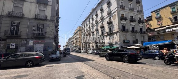 2 Schlafzimmer Wohnung in Naples, Italy, Nr. 272646 2