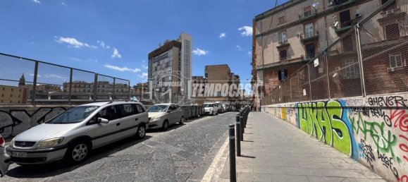 2 Schlafzimmer Wohnung in Naples, Italy, Nr. 272646 26