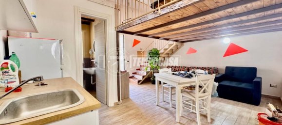 2 Schlafzimmer Wohnung in Naples, Italy, Nr. 272646 7