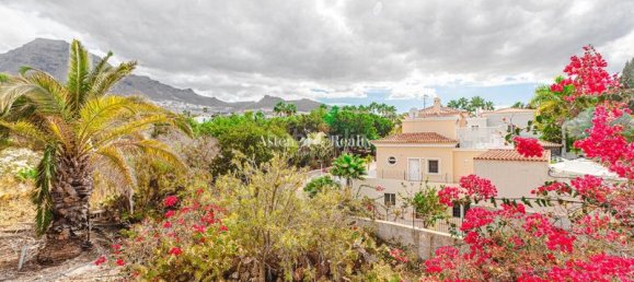 3 bedrooms Townhouse in Adeje, Spain No. 62187 5