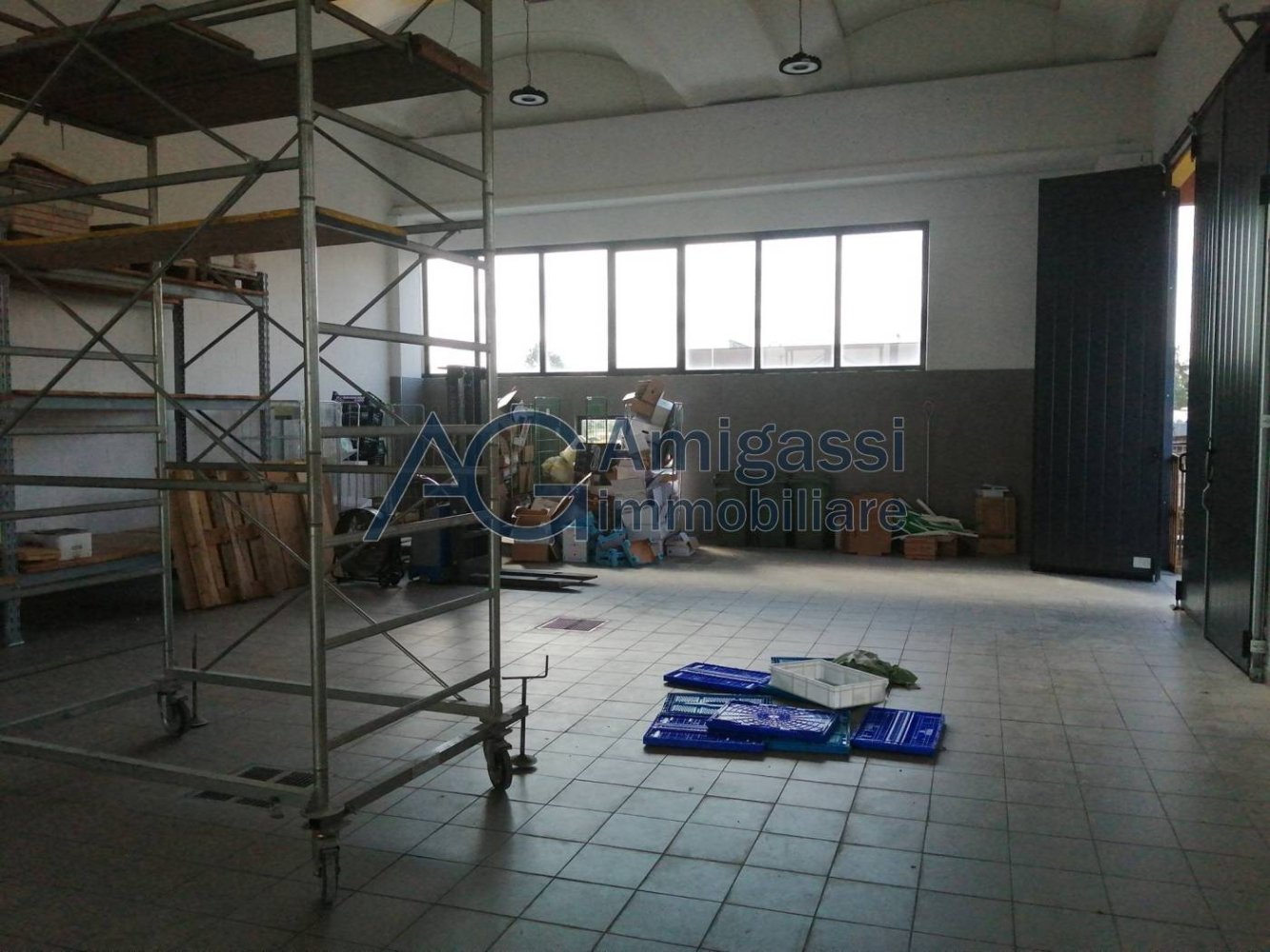 Entrepôt à Ponte San Pietro, Italy 470m² No. 198336