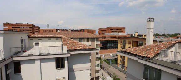 3 rooms Apartment in Treviso, Italy No. 103075 10
