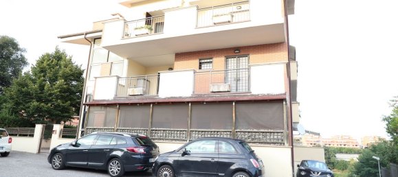 3 bedrooms Apartment in Capena, Italy No. 325140 3