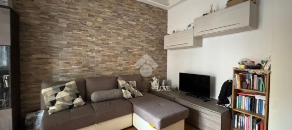 3 rooms Apartment in Vercelli, Italy No. 156941 3