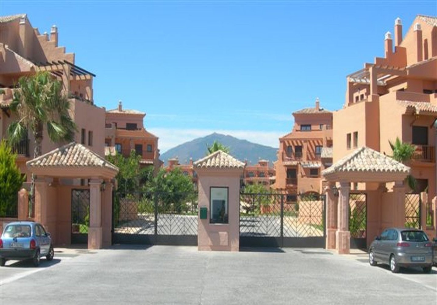 2 Schlafzimmer Wohnung in Estepona, Spain, Nr. 236700