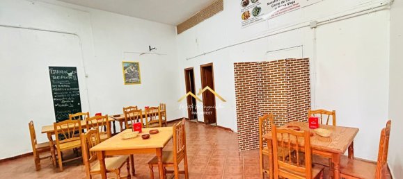 Gewerbliche Immobilie in San Cristobal de La Laguna, Spain 120m², Nr. 83882 12