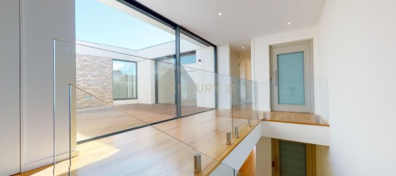 4 Schlafzimmer Villa in Madalena, Portugal, Nr. 337269 2