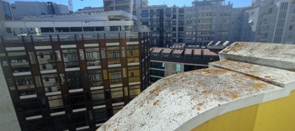 2 bedrooms Apartment in Lisbon, Portugal No. 123528 2