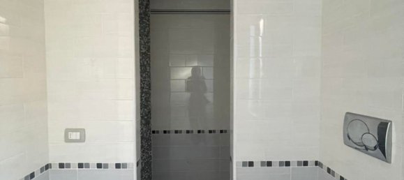 Квартира с 3 комнатами в Кастельфранко ди Сотто, Италия № 299599 14