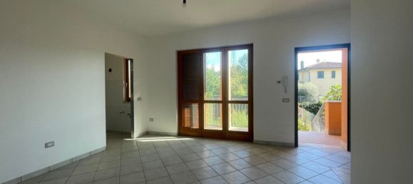 Квартира с 3 комнатами в Кастельфранко ди Сотто, Италия № 299599 3