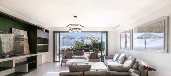 5 bedrooms Villa in Cannes, France No. 92 9