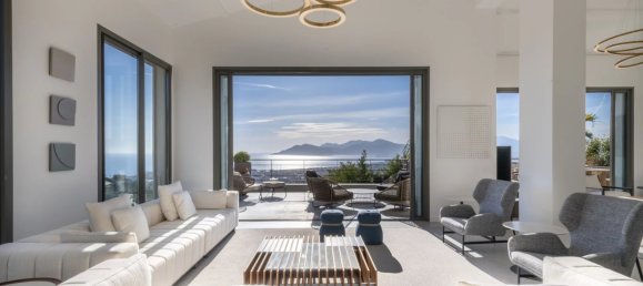 5 bedrooms Villa in Cannes, France No. 92 2