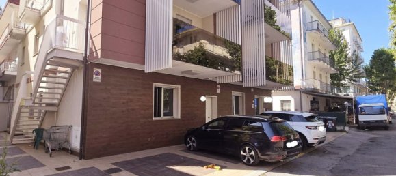 1002m² Building in Rimini, Italy No. 300204 4