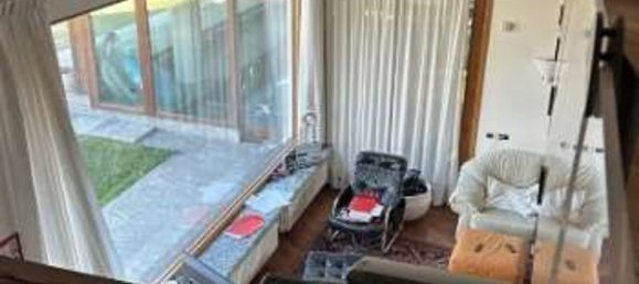 Вилла с 5 комнатами в Эрба, Италия № 2845 4