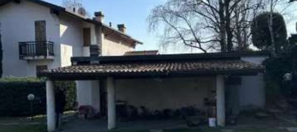 Вилла с 5 комнатами в Эрба, Италия № 2845 3