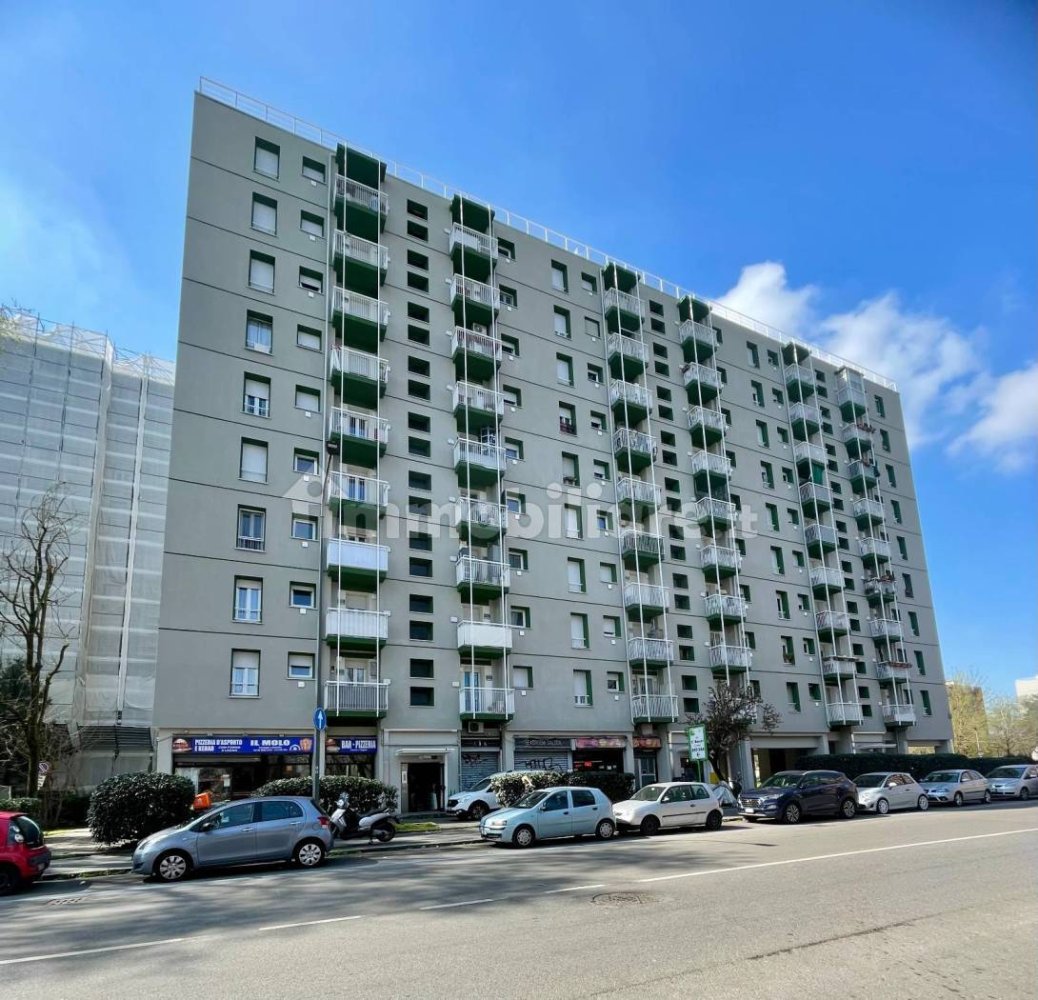 2 bedrooms Apartment in Milan, Italy No. 244931