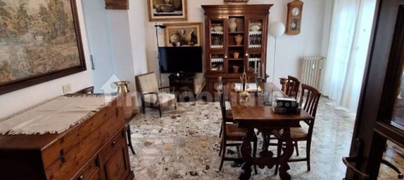 2 Schlafzimmer Wohnung in Florence, Italy, Nr. 51751 12