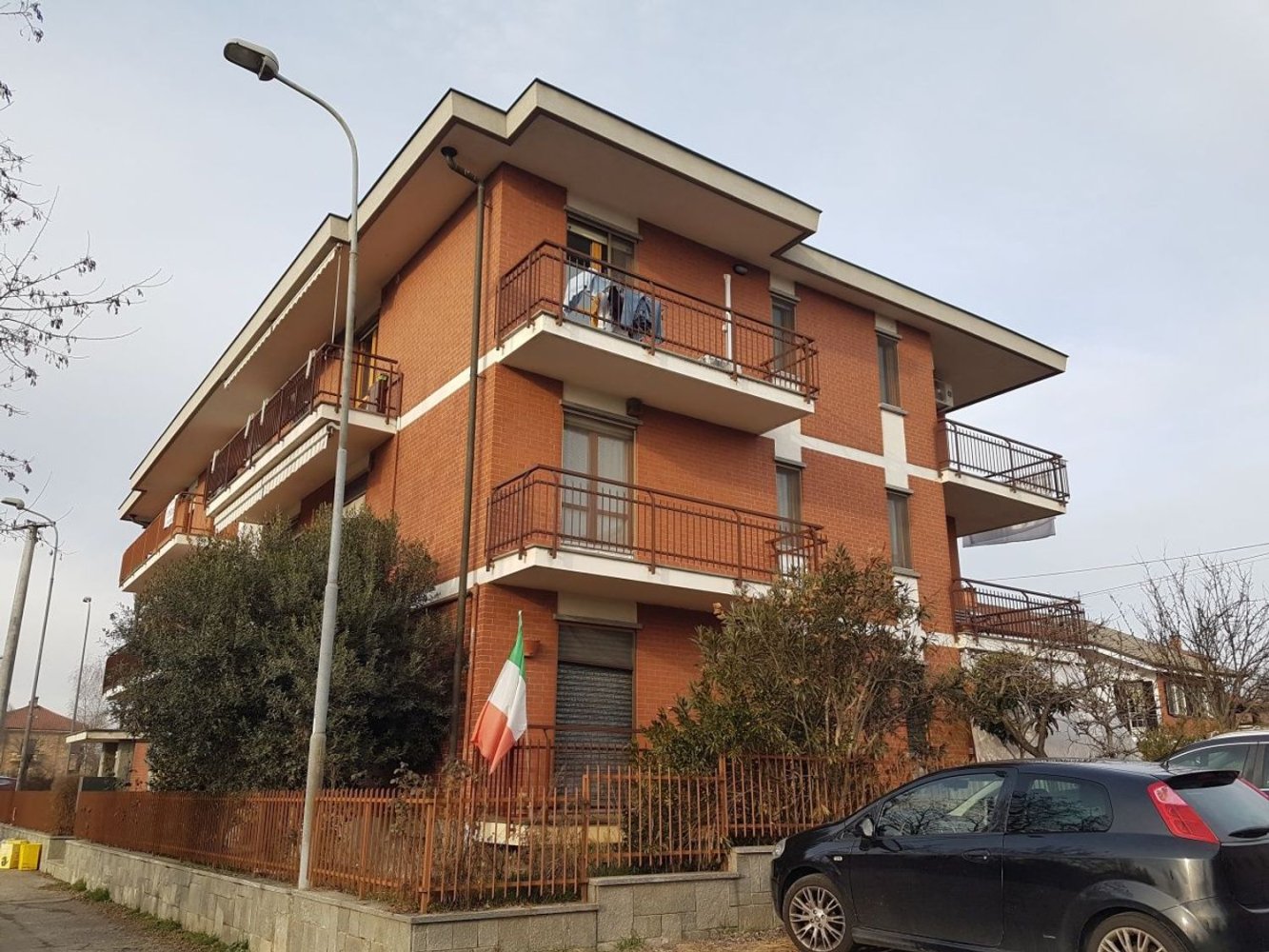 4غرفة شقة في Montanaro, Italy رقم 160561