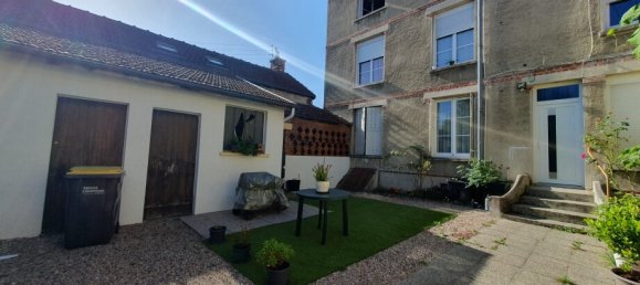 8 bedrooms Building in Sainte-Savine, France No. 89325 4