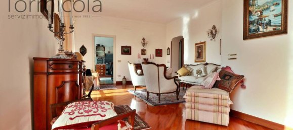 Apartamento de 2 dormitorios en Portici, Italy No. 332178 3