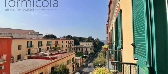 Apartamento de 2 dormitorios en Portici, Italy No. 332178 5