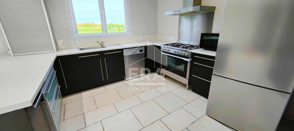 5 bedrooms House in Vendome, France No. 241346 3