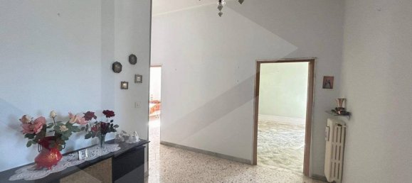 Casa de 4 habitaciónes en Bitetto, Italy No. 29361 13