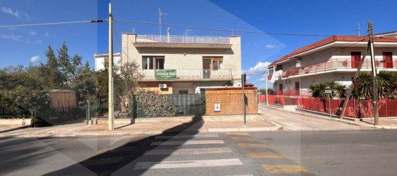 Casa de 4 habitaciónes en Bitetto, Italy No. 29361 3