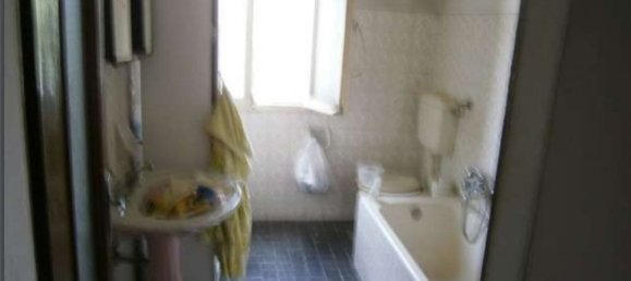 7-Zimmer Wohnung in San Prospero, Italy, Nr. 95035 41