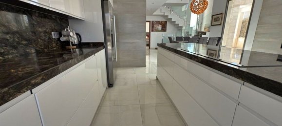 5 bedrooms House in Alicante, Spain No. 240238 12