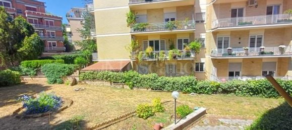 8 rooms Apartment in Rome, Italy No. 266026 19