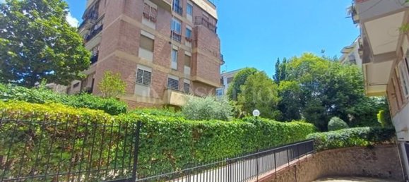 8 rooms Apartment in Rome, Italy No. 266026 49