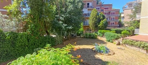 8 rooms Apartment in Rome, Italy No. 266026 20