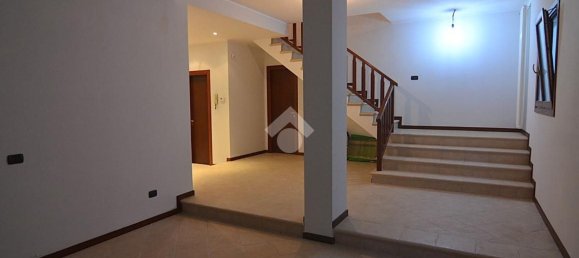 Villa de 5 divisões em Bari, Italy N.º 120034 9