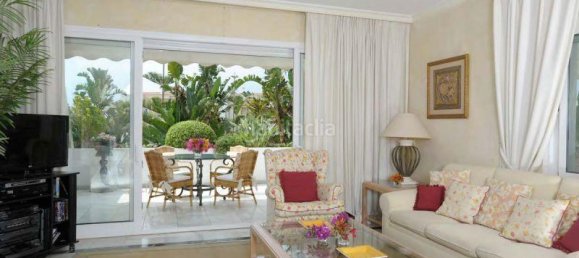 Apartamento de 3 dormitorios en Marbella, Spain No. 115424 2