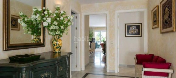 Apartamento de 3 dormitorios en Marbella, Spain No. 115424 16