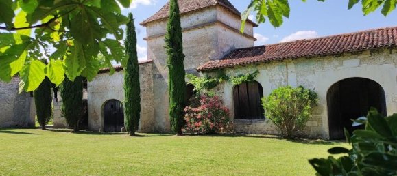 7 bedrooms House in Cognac, France No. 276528 3